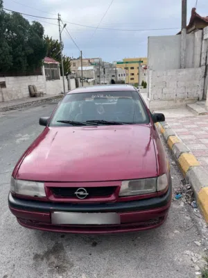 سيارة أوبل فيكترا كوبيه 1990 مرخصة مع نظام ملاحة وتجمركة