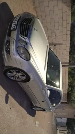 مرسيدس موديل 2008 E200