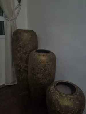طقم فازات ديكور مودرن (3 قطع) باللون الذهبي المعتق