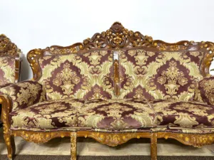 كنب وطاولة سفره مع كراسي