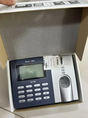 للبيع جهاز بصمة حضور وانصراف نوع FingerTec TA100