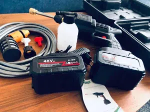 فرد غسيل السيارة وسقي الشجر ورش المبيدات وغسيل الخلايا الشمسية مضخة شحن بطاريتين 48 فولت