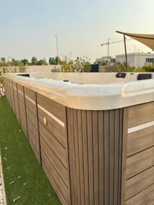جاكوزي للبيع بحاله ممتازه  Jacuzzi For Sale In Mint Condition