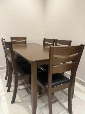 طاولة طعام 6 اشخاص