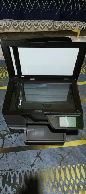 طابعة HP متعددة الوظائف للبيع طابعة بحالة ممتازة، استخدام خفيف ونظيفة جداً تدعم الطباعة والنسخ والسك