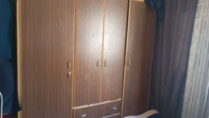 خزانة ملابس