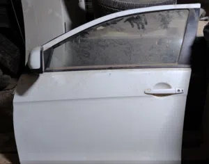 قطع غيار متشي لانسر GT موديل 2010 باب كامل مع كوفني خلفي مع دومان كامل