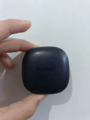 سماعة Redmi Buds 6 Play سوداء - أصلية وبحالة ممتازة