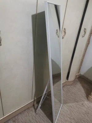 للبيع عدد 2 مرايا نظاف بسعر 6 دنانير للكل