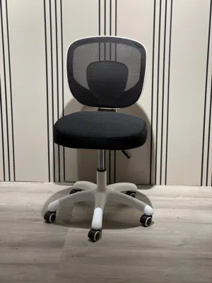 كرسي مريح... ونَفَس شغل غير! لو بدك كرسي شكل، راحة، وسعر بحبّك مناسب للاطفال و للكبار