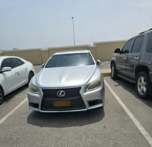 Used Lexus LS in Muscat