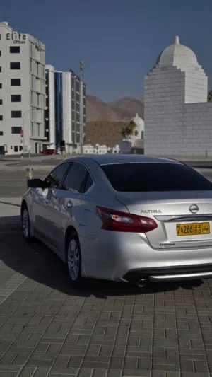 Used Nissan Altima in Al Batinah