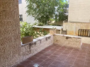 REF :14920 - شقة فاخرة فارغة للإيجار في عبدون