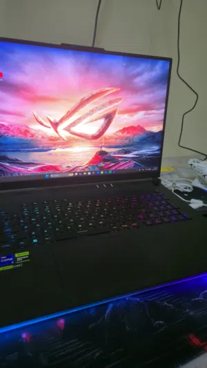 Rog strix scar g18 rtx4080 i9-14900hx 2k+mini led screen 240hz + llano v12 cooling pad