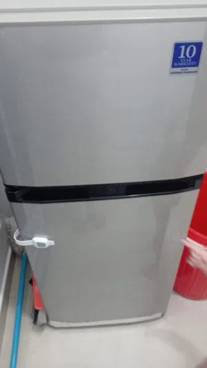 ثلاجة للبيع