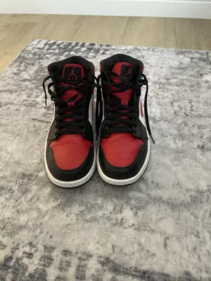 Nike Air Jordan 1 Mid Black Red White 554724-079 Men's