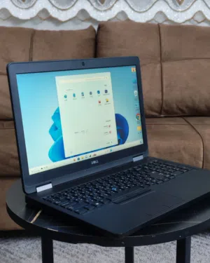 لابتوب امريكي ديل DELL 5570 V PRO CORE I5 اكبر حجم للشاشه