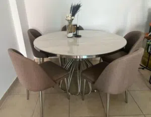 طاولة سفره مع 5 كراسي