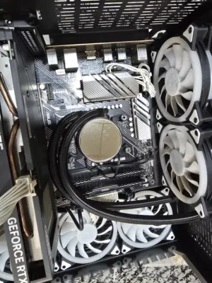 حاسبة Gaming قوية (بدون كرت شاشة) – Ryzen 5 5600X / ddr4 32GB RAM (بدون كرت شاشة)