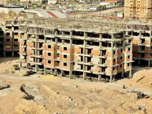 مدينة الامل سور ب سور مع جاردينيا سيتي مدينة نصر