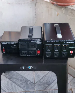 ثلاث محولات بسعر محول واحد بحالة الجديد تماما محول 500 و 1500و 3000