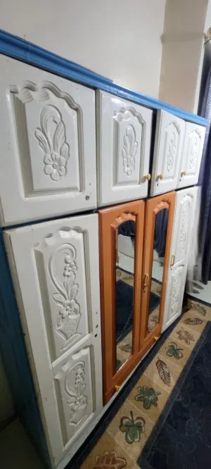 غرفة نوم أطفال 3 أسرة ودولاب 4 فتحات و2 كنب عرررررررض من الخياااااااللللل قابل لللتفاوض للجادييين