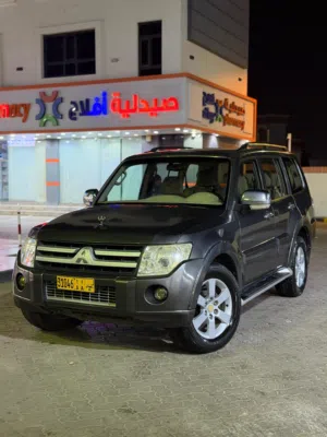 2009 Mitsubishi Pajero SUV in Excellent Condition with GCC Specs and Full Features