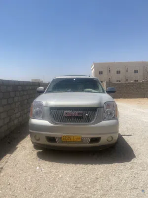 جي ام سي يوكن للبيع 2008