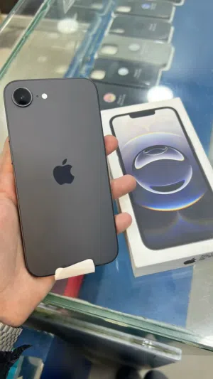 iPhone 16 e أيفون 16e