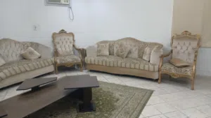 كنب للبيع على السوم