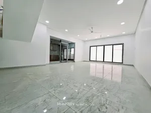 ‏٤ غرف نوم ‏.‏ ٥ حمّامات ‏.‏ 350 م٢‏3