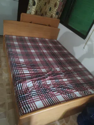 تخت وكالة.