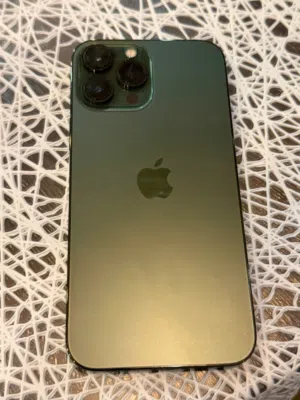 iPhone 13 Pro Max  بحالة ممتازة بطارية 89  مساحة 128 لون زيتي امريكي مش مفتوح ولا مغير فيه اشي