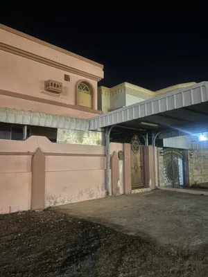 4 Bedrooms . Unfurnished . Monthly4