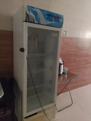ثلاجه للبيع