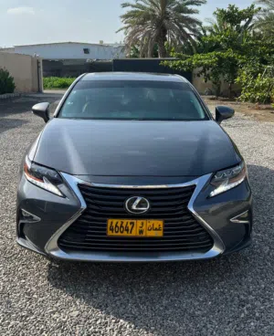 لكزس ES 350 موديل 2016 - حالة ممتازة مع مواصفات أمريكية وميزات تكنولوجيا متقدمة