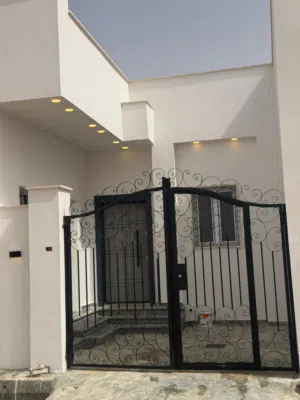 150 m2 3 Bedrooms Townhouse for Rent in Tripoli Ain Zara