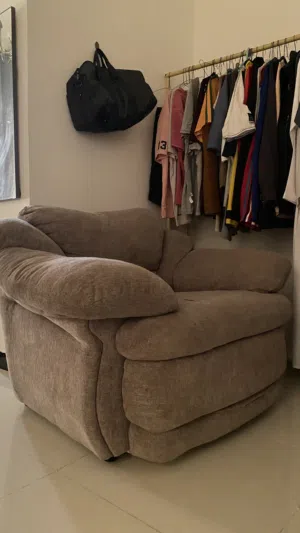 كرسي مريح جداً لشخص واحد