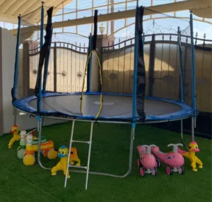 نطاطية أطفال الحجم الكبير عدد 2 .