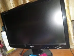 شاشة LG مستحيل بتدعم جودة HD  و معدل تحديثها 60 هيرتز