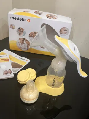 شفاط حليب ميديلا medela هيدروليك شبه جديد استعمال بسيط جدا بحالة الجديد