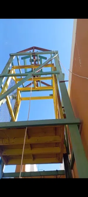 مصعد صناعي للبيع