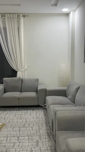 صوفة للبيع بحالة ممتازة جداً - بوشر  Sofa for Sale – Excellent Condition – Bousher
