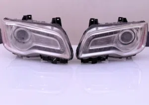 Chrysler 300 Head Lights