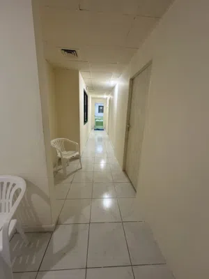 سكن مشترك شاب