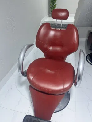 كراسي صالون احلاقه شبه اجداد هيدروليك شغال 100% دوران 360 درجة جلد نظيف ومريح