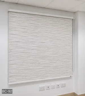 ستائر رول وزيبرا عازل للشمس والحرارة Roller and Zebra Blinds – Sun and Heat Insulation