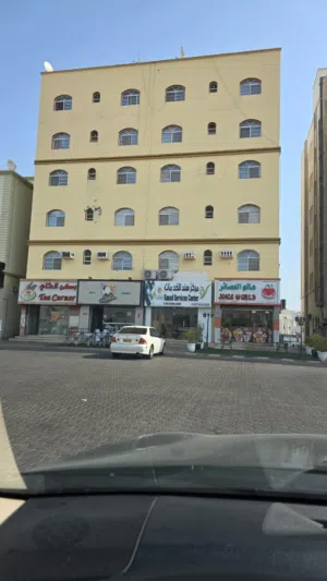 شقة للايجار في الخوض موقع ممتاز