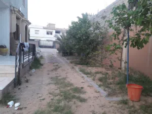 منزل للبيع في طريق المشتل عين زارة