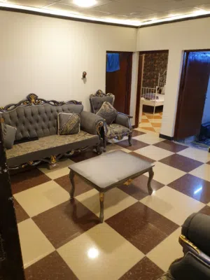 140 m2 4 Bedrooms Townhouse for Sale in Basra Tahseneya